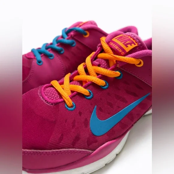 Nike Training Pink Sneakers – Colorful Laces – Comfortable Athletic Shoes - Picture 4 of 6